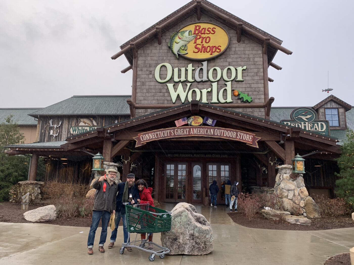 13: SUPERSTORES – Bass Pro Shops